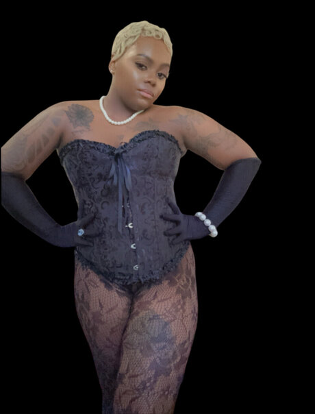 Foto di nudo di fuga di OnlyFans di Black Bonnie Parker