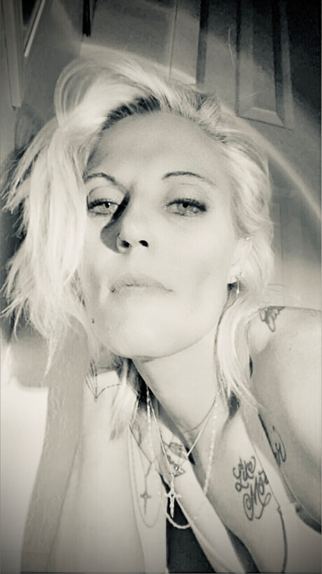 Foto di nudo di fuga di OnlyFans di Hazeleyes