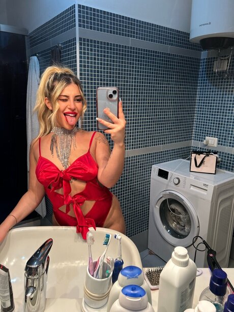 Foto di nudo di fuga di OnlyFans di Rebecca Azzolina