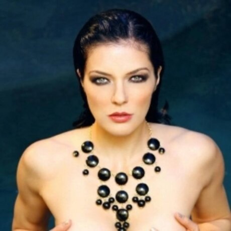 Foto di nudo di fuga di OnlyFans di Adrianne Curry