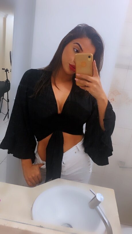 Foto di nudo di fuga di OnlyFans di Mel Maia