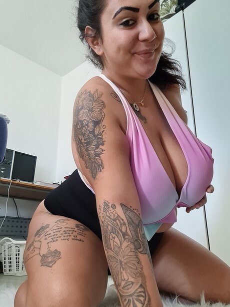 Foto di nudo di fuga di OnlyFans di Mary27