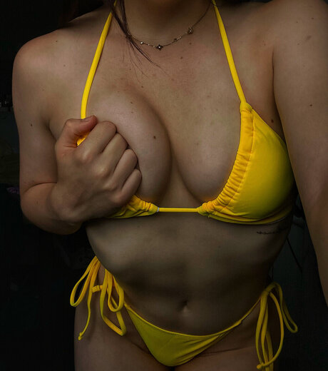 Foto di nudo di fuga di OnlyFans di Lola