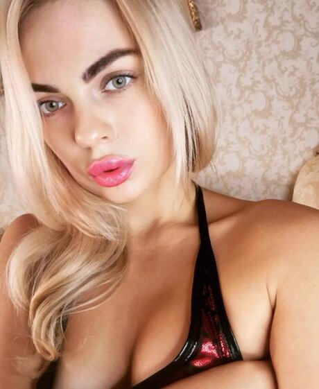 Foto di nudo di fuga di OnlyFans di Alisasweet