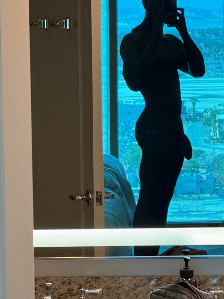 Foto di nudo di fuga di OnlyFans di Sluggawood11d