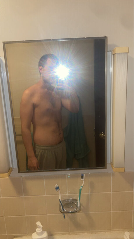 Foto di nudo di fuga di OnlyFans di James Michaels