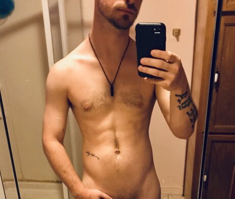 Foto di nudo di fuga di OnlyFans di Post Mabone