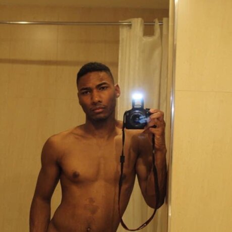Foto di nudo di fuga di OnlyFans di Sinnamon Bunn