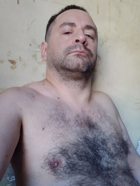 Foto di nudo di fuga di OnlyFans di Hairy Man Hot Creator