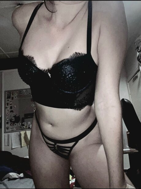 Foto di nudo di fuga di OnlyFans di Bubbles