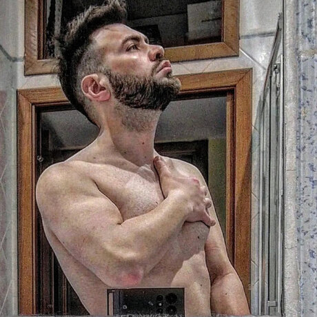 Foto di nudo di fuga di OnlyFans di Bigheadnaples