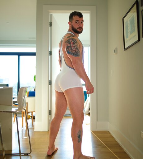 Meandmybuttmostly