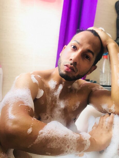 Foto di nudo di fuga di OnlyFans di Justovlogs