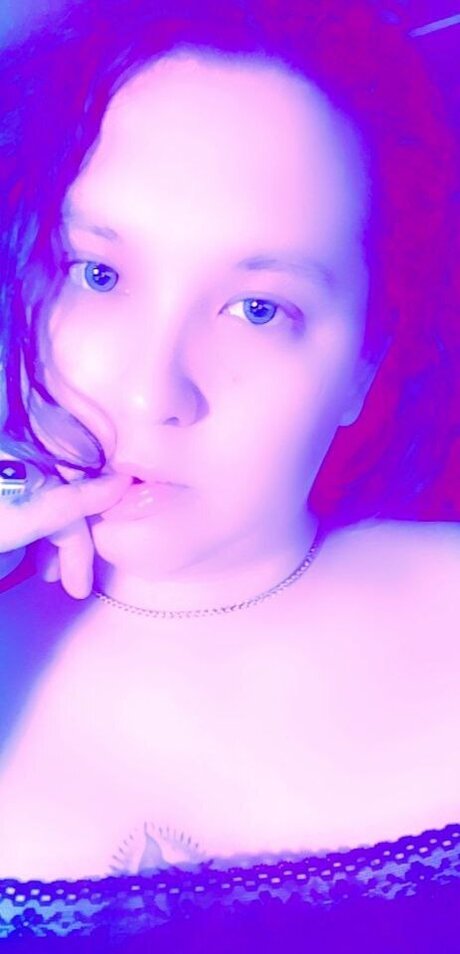 Foto di nudo di fuga di OnlyFans di Elizabeth