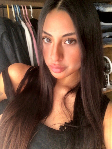 Foto di nudo di fuga di OnlyFans di Arabeli