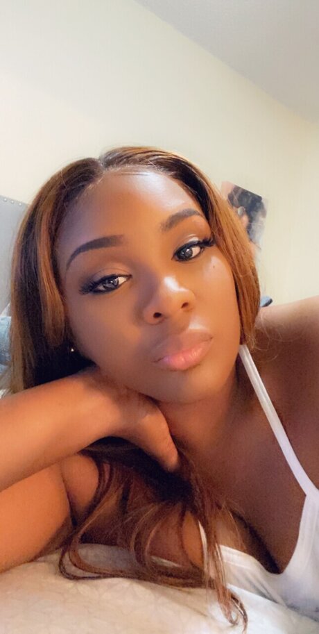 Foto di nudo di fuga di OnlyFans di Theeasiajae