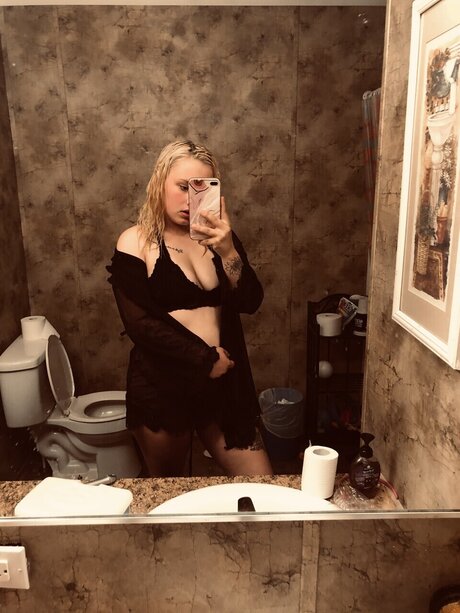 Foto di nudo di fuga di OnlyFans di Grace