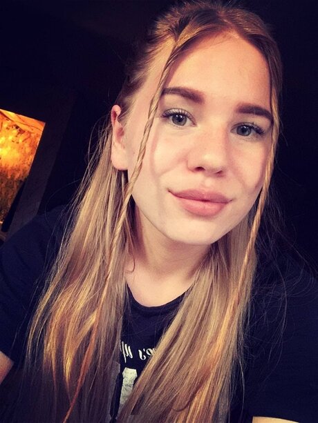 Foto di nudo di fuga di OnlyFans di Innocent Baby Niky 