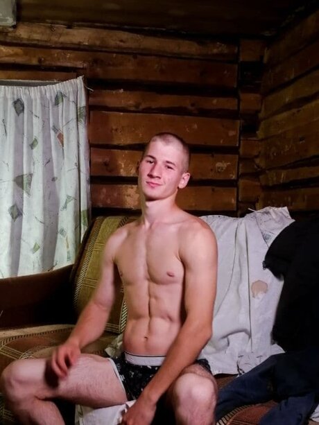 Foto di nudo di fuga di OnlyFans di Rainbow James Joy Page