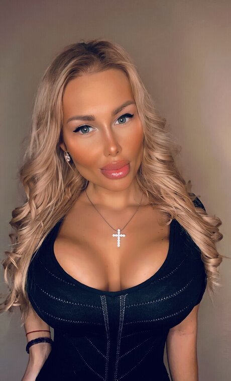 Foto di nudo di fuga di OnlyFans di Mary Fridman 