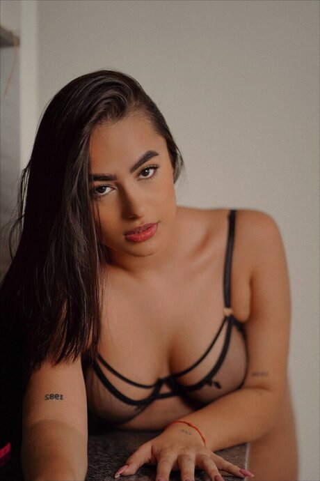 Foto di nudo di fuga di OnlyFans di Victoria