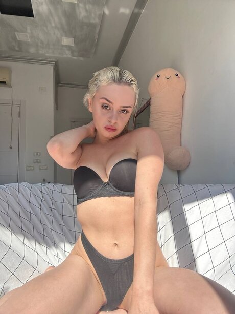 Foto di nudo di fuga di OnlyFans di Ameli