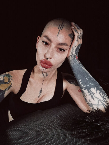 Foto di nudo di fuga di OnlyFans di Lisbeth Nygma