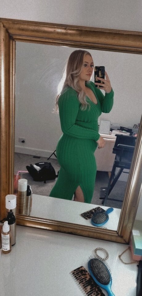 Foto di nudo di fuga di OnlyFans di Tash