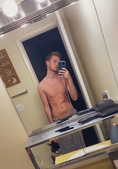 Foto di nudo di fuga di OnlyFans di Quentin
