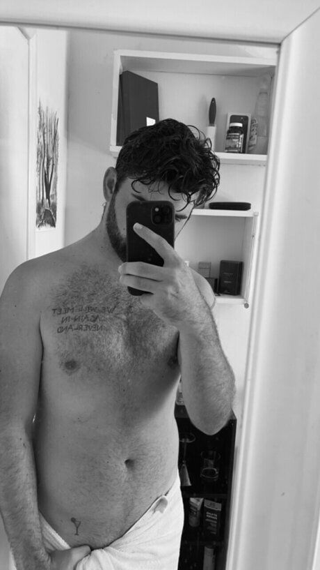 Foto di nudo di fuga di OnlyFans di Notmrdarcy