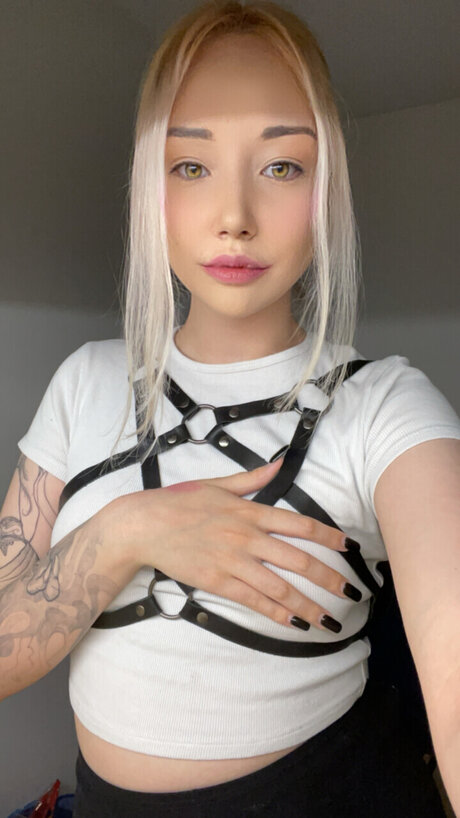 Foto di nudo di fuga di OnlyFans di Eva