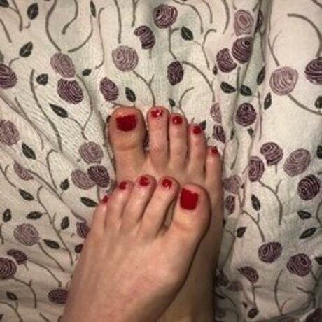 Foto di nudo di fuga di OnlyFans di Allegra Aprile