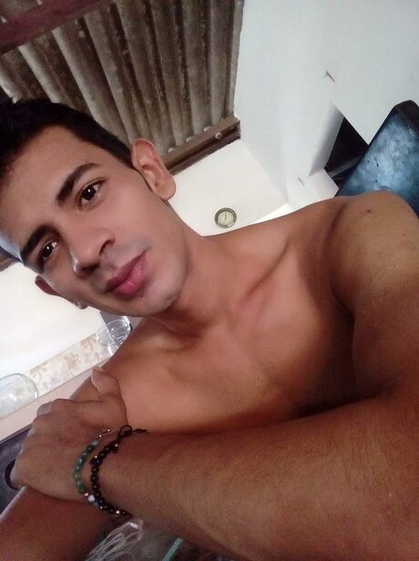 Foto di nudo di fuga di OnlyFans di Aqueron