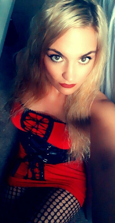 Foto di nudo di fuga di OnlyFans di Tessa