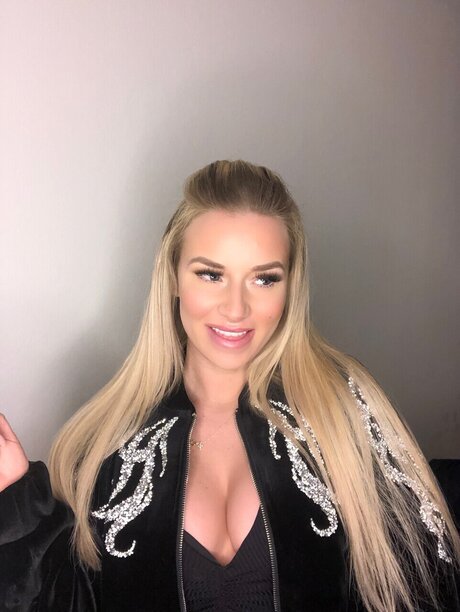 Foto di nudo di fuga di OnlyFans di Barbie