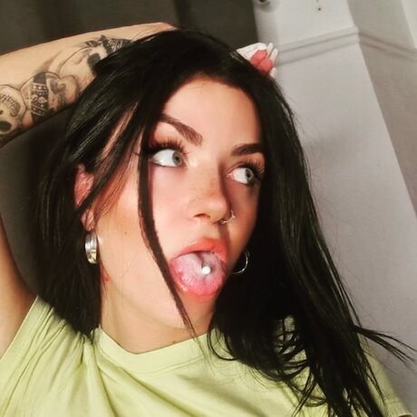 Foto di nudo di fuga di OnlyFans di Tiaa Deemon