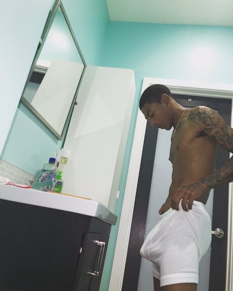 Foto di nudo di fuga di OnlyFans di Blackinkgoldskin