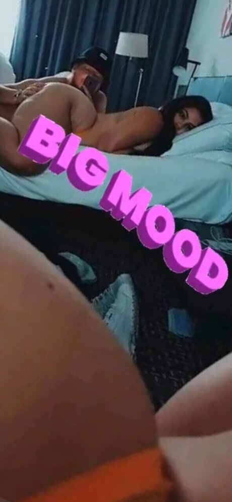 Foto di nudo di fuga di OnlyFans di Makemecome