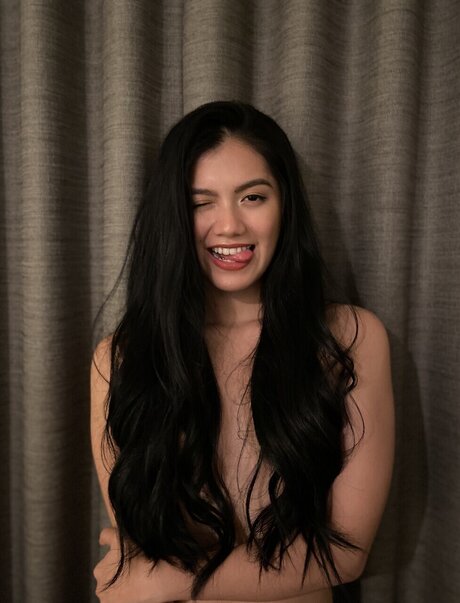 Foto di nudo di fuga di OnlyFans di Lucy Vela