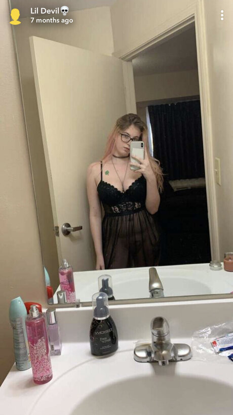 Foto di nudo di fuga di OnlyFans di Bluegirl