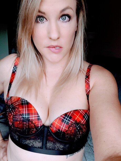 Foto di nudo di fuga di OnlyFans di Taren Vip