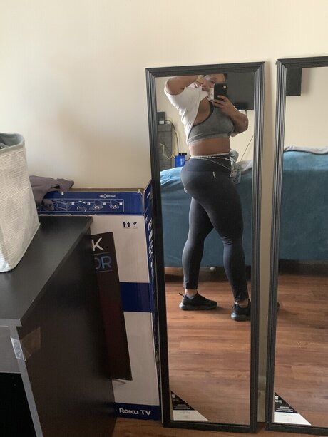 Foto di nudo di fuga di OnlyFans di Buttercup 