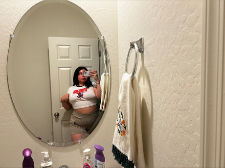 Foto di nudo di fuga di OnlyFans di Miah