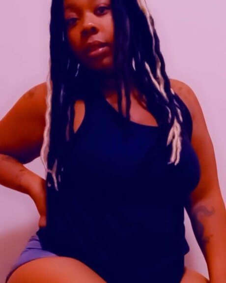 Foto di nudo di fuga di OnlyFans di Moneybagglayjah