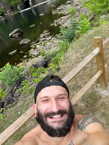 Foto di nudo di fuga di OnlyFans di Bigdickdaddyfromcincinnati