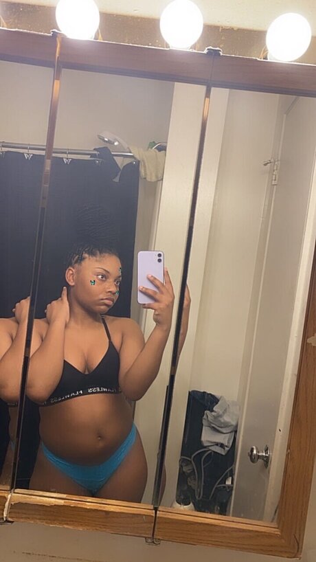 Foto di nudo di fuga di OnlyFans di Shay