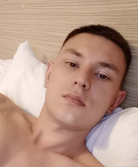 Foto di nudo di fuga di OnlyFans di Cold Guy