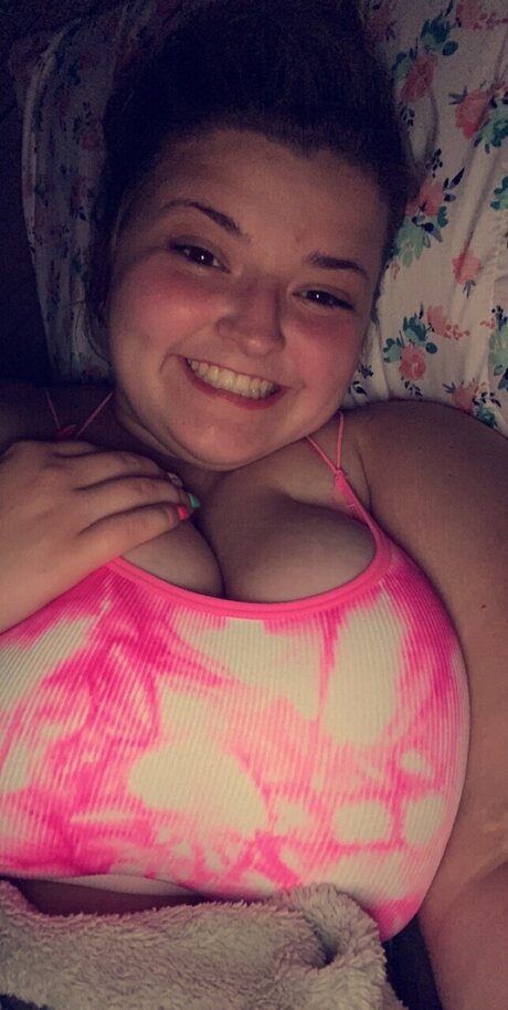 Foto di nudo di fuga di OnlyFans di L