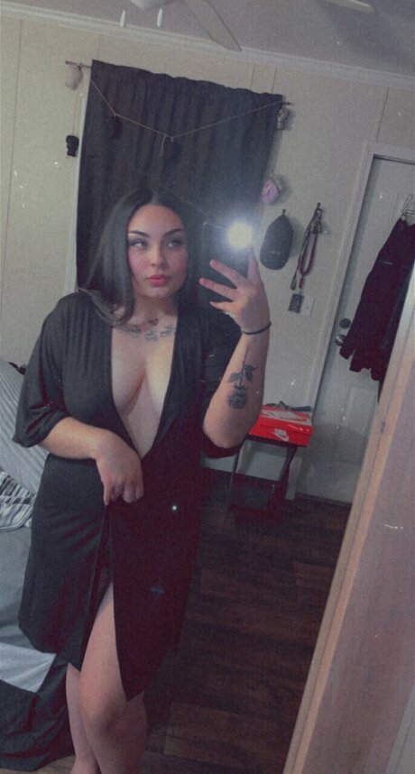 Foto di nudo di fuga di OnlyFans di Lepetitemort 