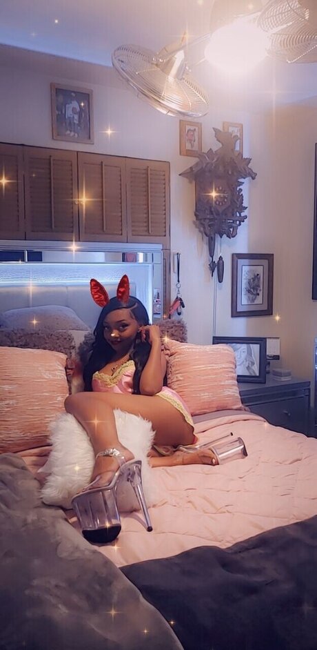 Foto di nudo di fuga di OnlyFans di Aniyah Symone